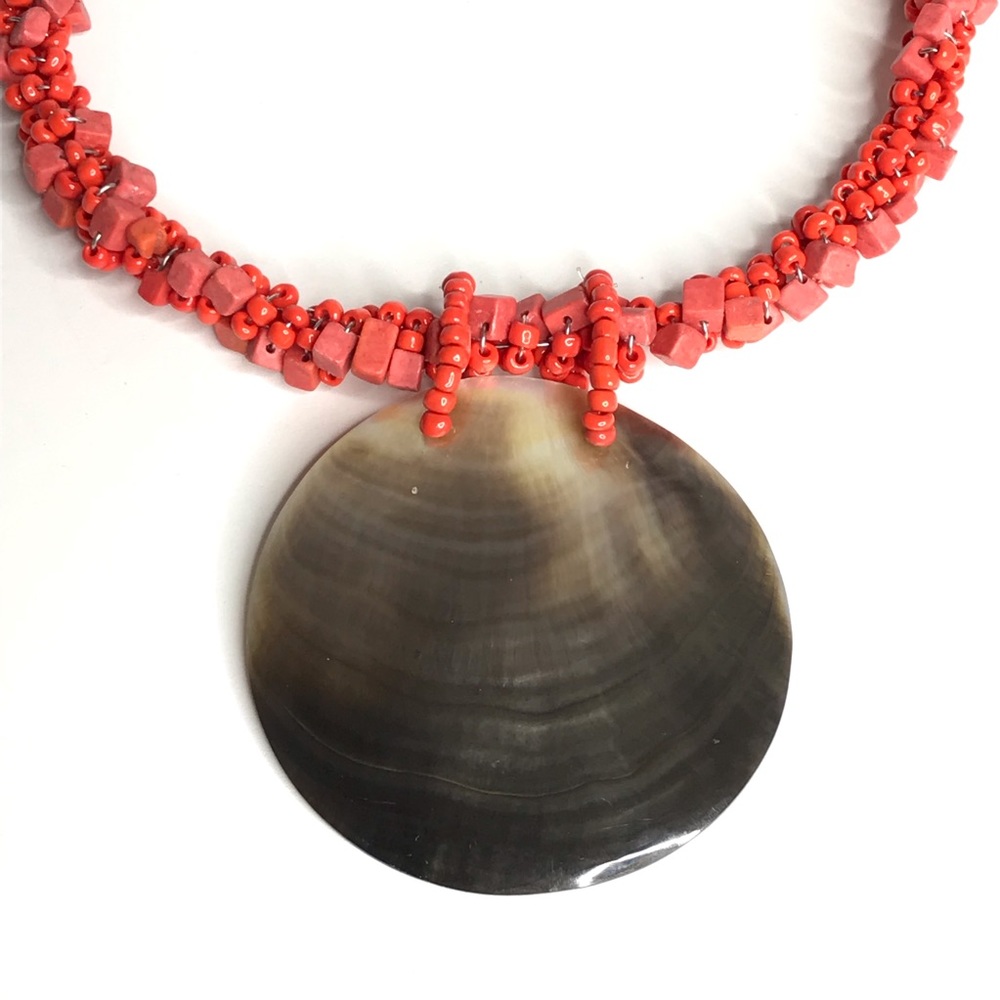 SALE♦️3/$25 Necklace Coral Beaded Statement
